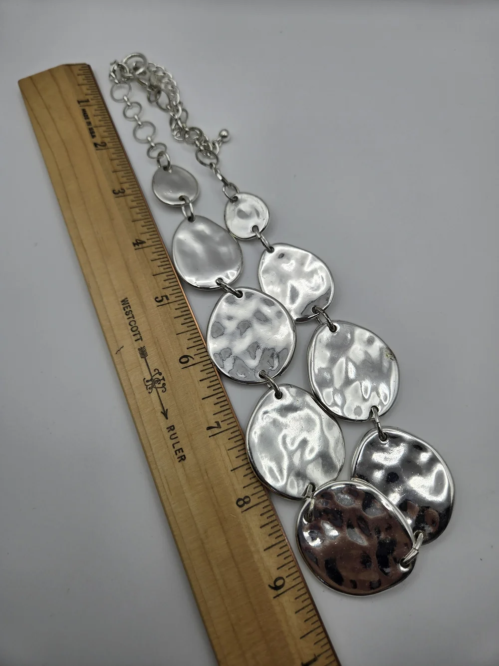 Chico's Silvertone Metal Hammered Disc Necklace Chunky Sculpural Geometric READ